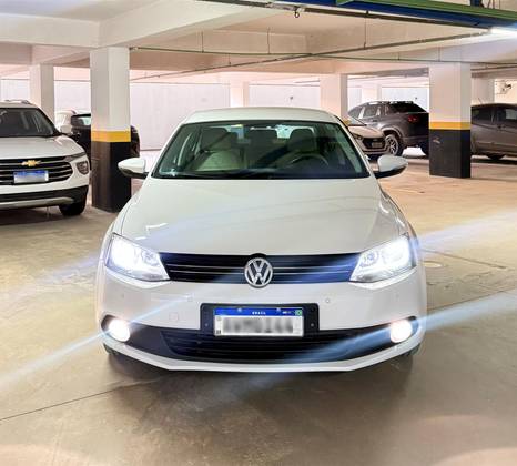 VOLKSWAGEN JETTA 2.0 COMFORTLINE FLEX 4P TIPTRONIC
